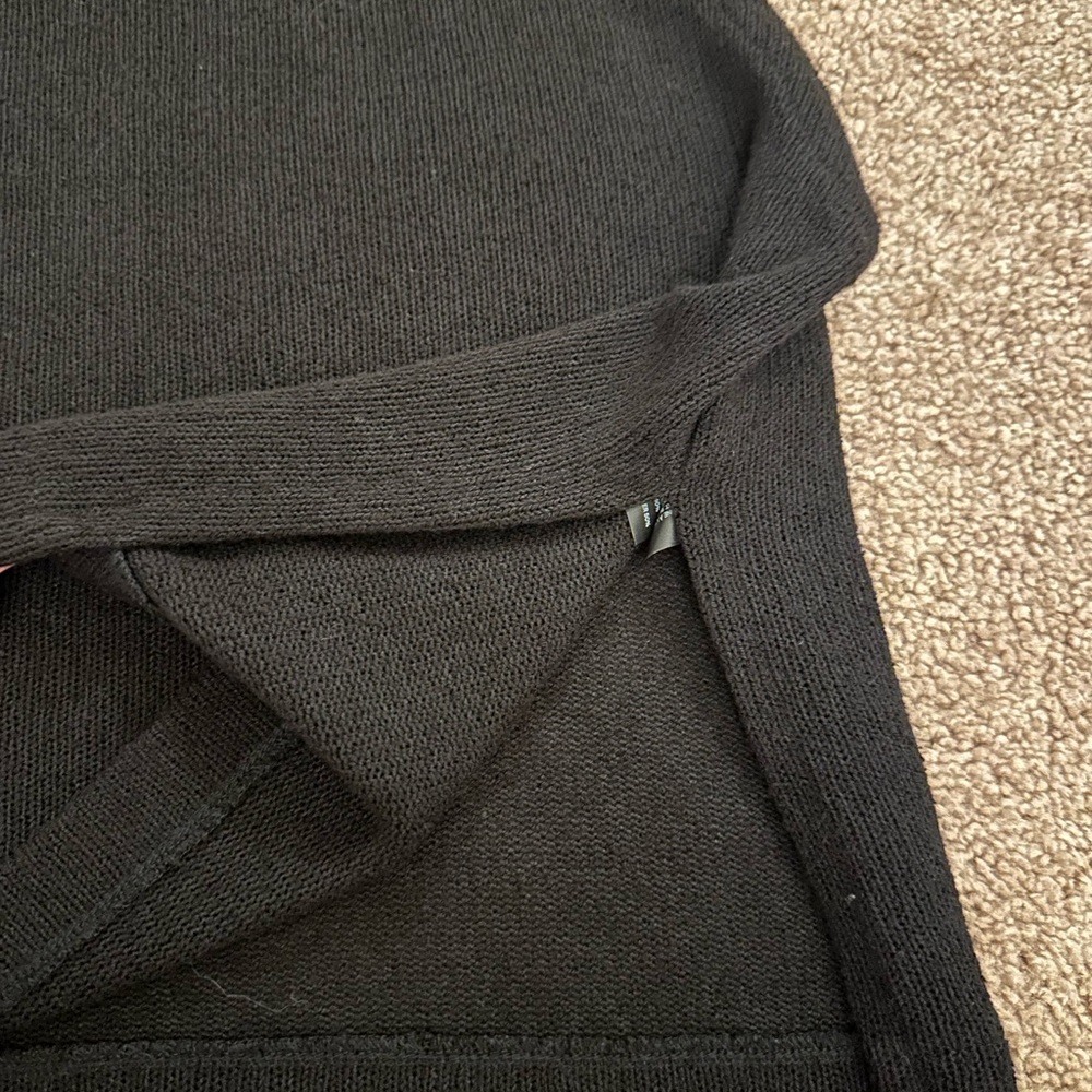 H&M Tank Top - Picture 3 of 3